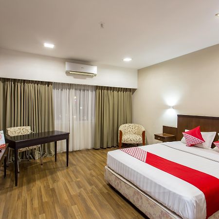 Capital O 769 City Hotel Balikpapan  Buitenkant foto