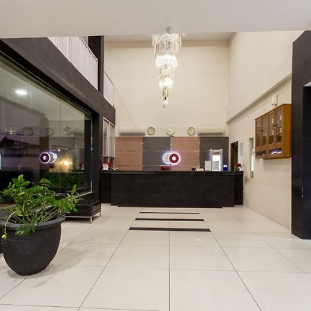 Capital O 769 City Hotel Balikpapan  Buitenkant foto