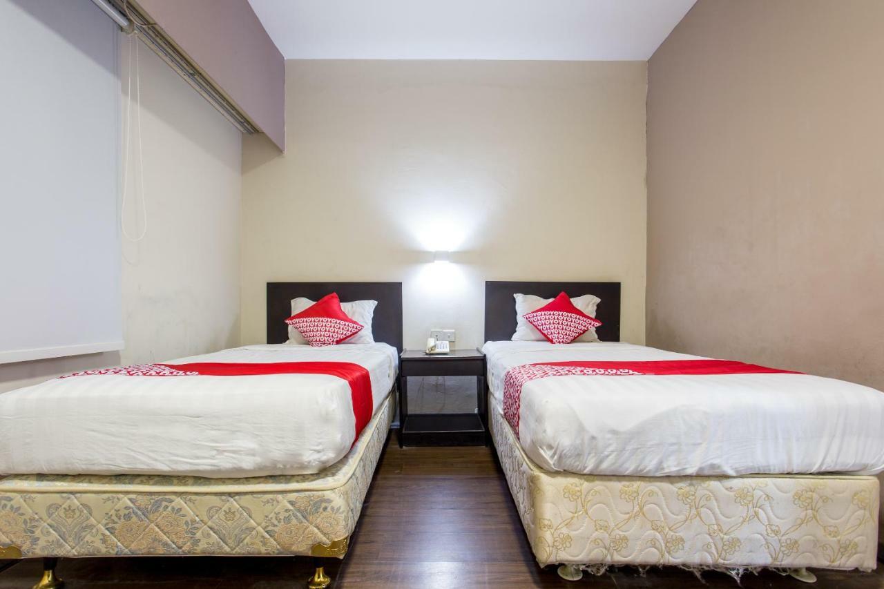Capital O 769 City Hotel Balikpapan  Buitenkant foto